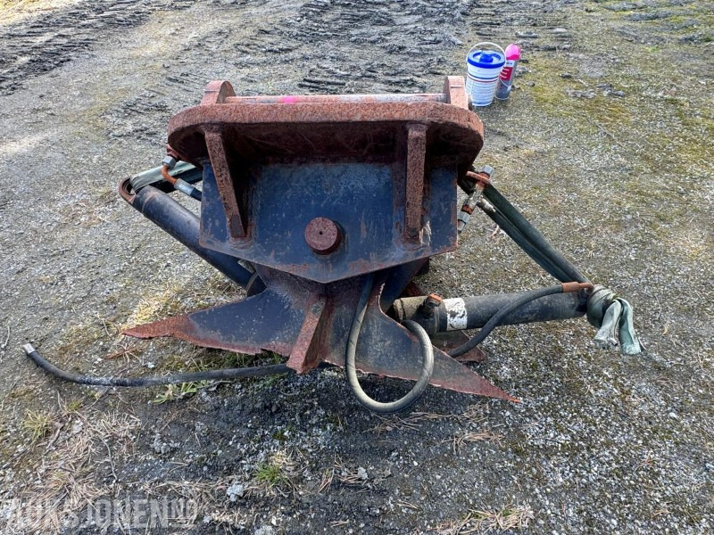 Attachment for Construction machinery S70 feste med tilt sylindere - stått på pusskuffe: picture 1