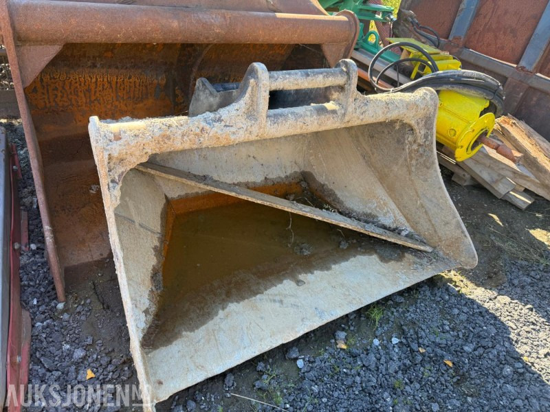 Skuffe m/S60 feste 145cm bredde - Attachment for Construction machinery: picture 3 Skuffe m/S60 feste 145cm bredde - Attachment for Construction machinery: picture 3