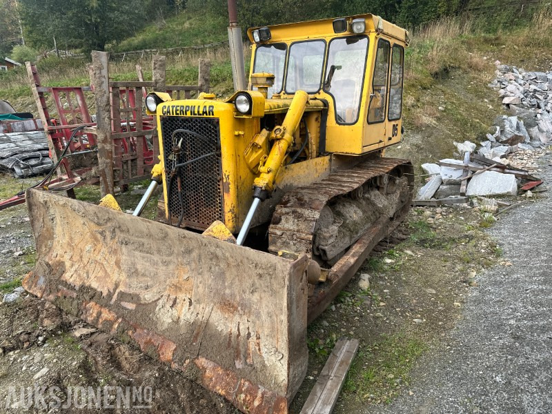 Cat D5 Bulldoser // doser - Construction equipment: picture 5 Cat D5 Bulldoser // doser - Construction equipment: picture 5