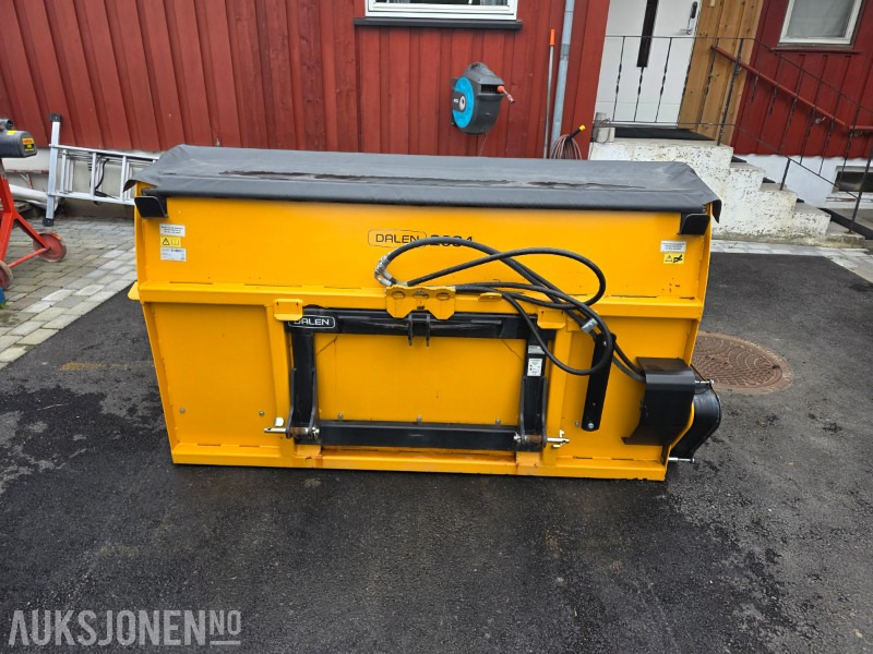 Dalen 2034-U sandstrøer - Hydraulisk - 2 meter strøbredde - 1300 liter - Construction equipment: picture 4 Dalen 2034-U sandstrøer - Hydraulisk - 2 meter strøbredde - 1300 liter - Construction equipment: picture 4
