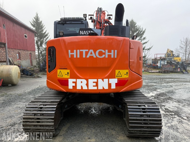 Hitachi ZX135 US-6 EC219, 2 skuffer, sentralsmøring - Excavator: picture 4 Hitachi ZX135 US-6 EC219, 2 skuffer, sentralsmøring - Excavator: picture 4