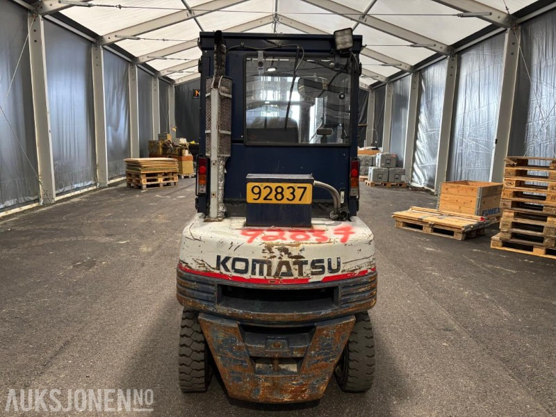 1993 Komatsu FD25T-11E dieseltruck - Material handling equipment: picture 5 1993 Komatsu FD25T-11E dieseltruck - Material handling equipment: picture 5