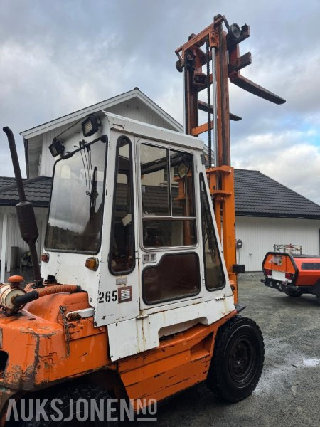2002 Toyota 02-3fd33 - Material handling equipment: picture 4 2002 Toyota 02-3fd33 - Material handling equipment: picture 4