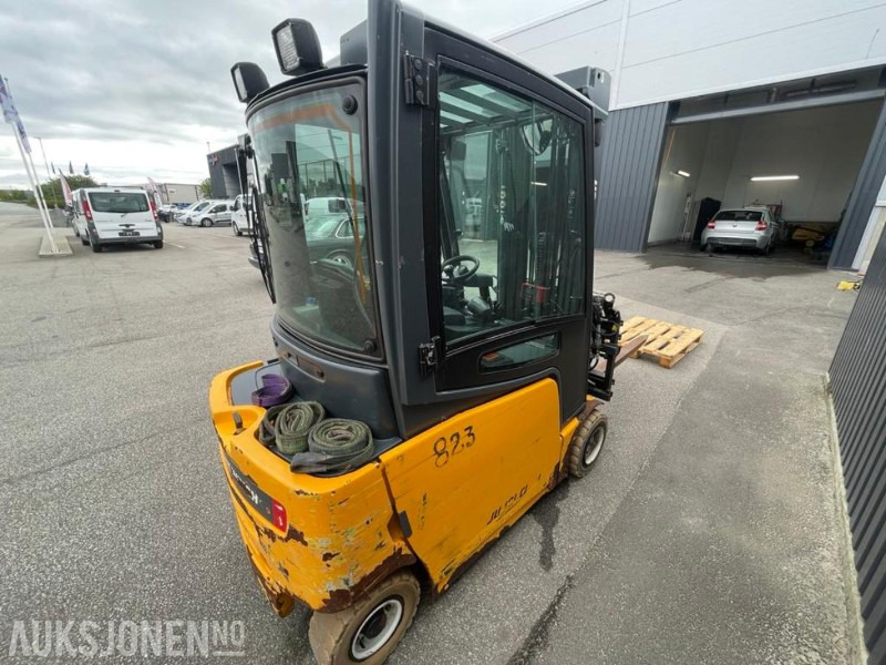 2012 Jungheinrich EFG 320 EL.Truck - Ravas vekt - 7 m. løftehøyde - 2 tonn løftekapasitet - 4812 timer. - Material handling equipment: picture 4 2012 Jungheinrich EFG 320 EL.Truck - Ravas vekt - 7 m. løftehøyde - 2 tonn løftekapasitet - 4812 timer. - Material handling equipment: picture 4