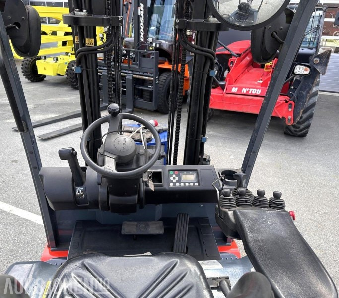 2014 Toyota 8FBMKT25 – 2,5T elektrisk gaffeltruck - Material handling equipment: picture 4 2014 Toyota 8FBMKT25 – 2,5T elektrisk gaffeltruck - Material handling equipment: picture 4