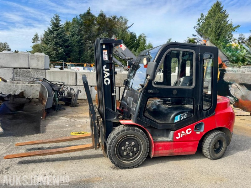 2019 JAC CPCD35 - Truck - Løftehøyde 4.5 m - Godkjent til 08/25 - Timer: 666 - Material handling equipment: picture 5 2019 JAC CPCD35 - Truck - Løftehøyde 4.5 m - Godkjent til 08/25 - Timer: 666 - Material handling equipment: picture 5