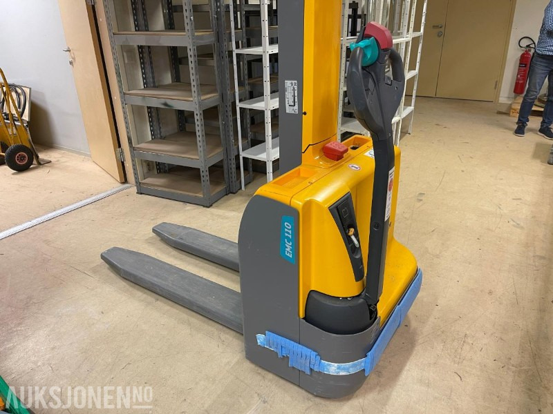2020 Jungheinrich EMC 110 Elektrisk ledesnile - Material handling equipment: picture 2 2020 Jungheinrich EMC 110 Elektrisk ledesnile - Material handling equipment: picture 2