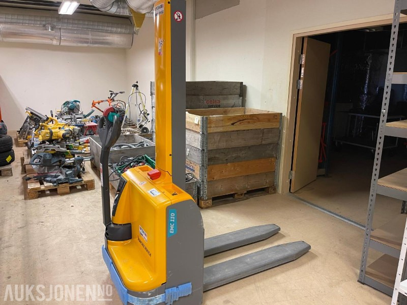 2020 Jungheinrich EMC 110 Elektrisk ledesnile - Material handling equipment: picture 1 2020 Jungheinrich EMC 110 Elektrisk ledesnile - Material handling equipment: picture 1