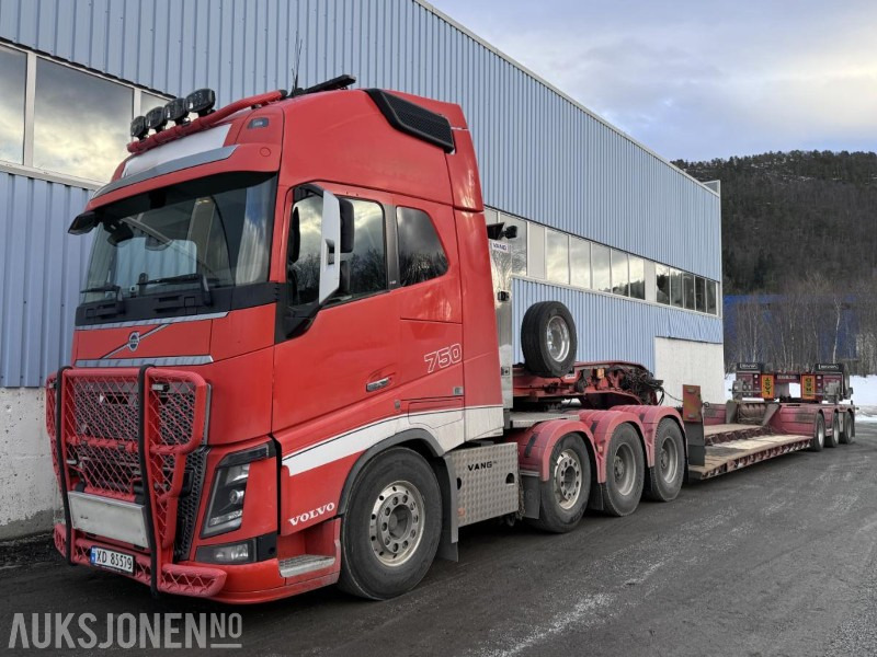 2015 Volvo FH 16 750 - 8x4 + 1 - Tridem pusher - Tungtrekker med 2015 Vang ATHLS 111+1 brønnhenger - Tractor unit: picture 4 2015 Volvo FH 16 750 - 8x4 + 1 - Tridem pusher - Tungtrekker med 2015 Vang ATHLS 111+1 brønnhenger - Tractor unit: picture 4