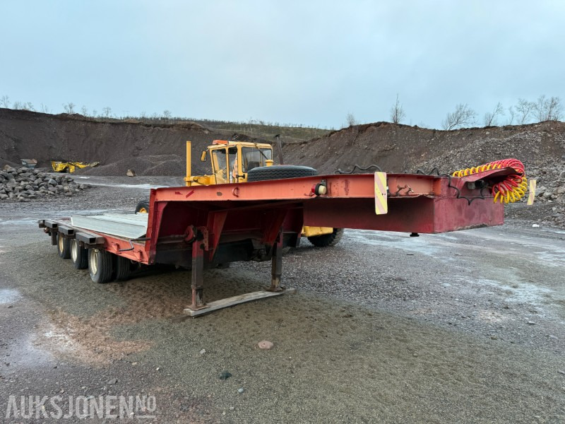 1976 HI GAIN LBS 33-EM - Maskinsemi - 3 akslet - Rep.objekt - Trailer: picture 3 1976 HI GAIN LBS 33-EM - Maskinsemi - 3 akslet - Rep.objekt - Trailer: picture 3