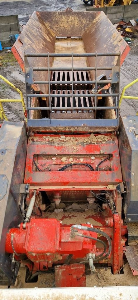 Mobile crusher Sandvik QJ 241: picture 13