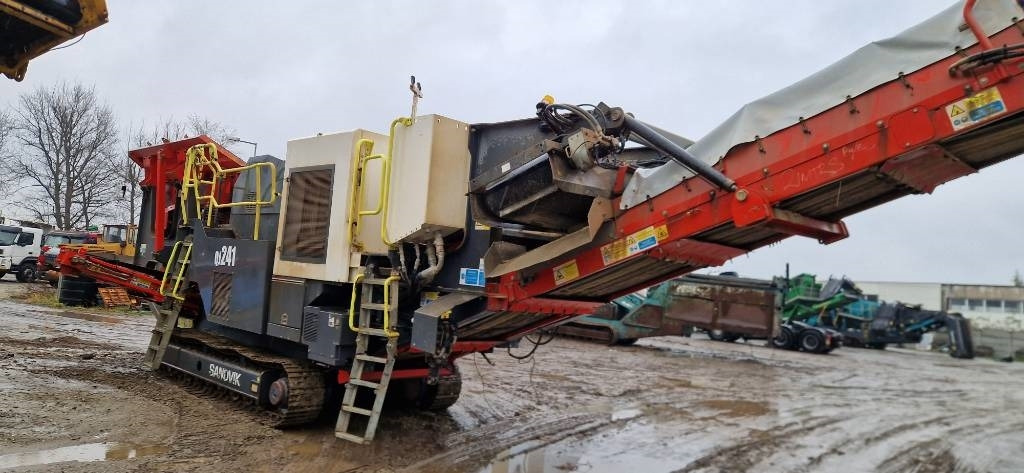 Mobile crusher Sandvik QJ 241: picture 6