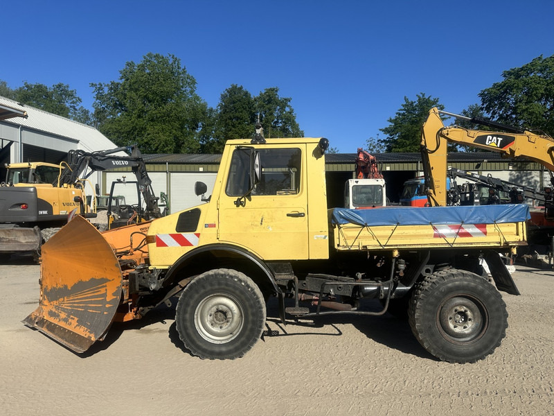 Mercedes-Benz Unimog U 1000 32.883km // ORIGINAL MILEAGE - Farm tractor: picture 3 Mercedes-Benz Unimog U 1000 32.883km // ORIGINAL MILEAGE - Farm tractor: picture 3