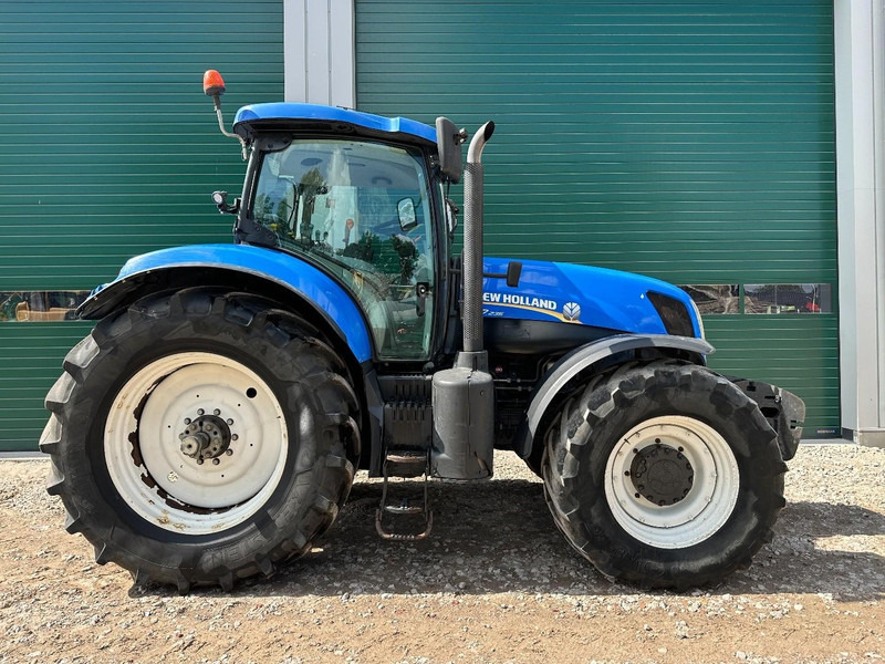 New Holland T7.235 Power Command - Farm tractor: picture 4 New Holland T7.235 Power Command - Farm tractor: picture 4