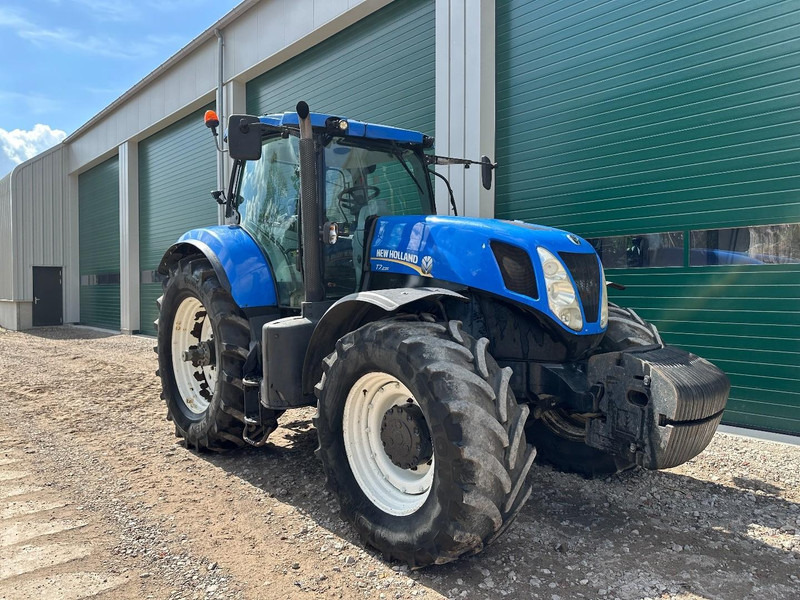 New Holland T7.235 Power Command - Farm tractor: picture 2 New Holland T7.235 Power Command - Farm tractor: picture 2