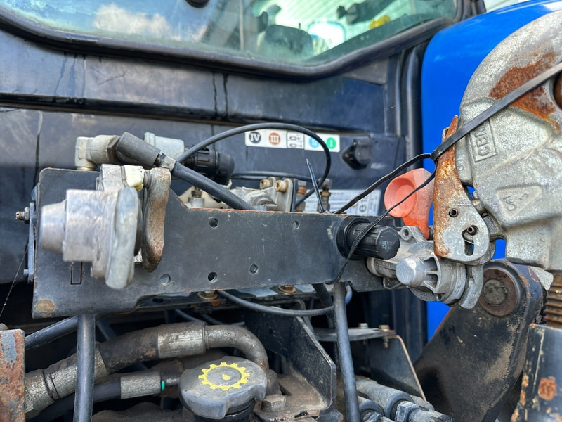 Farm tractor New Holland T7.250 Power Command: picture 18