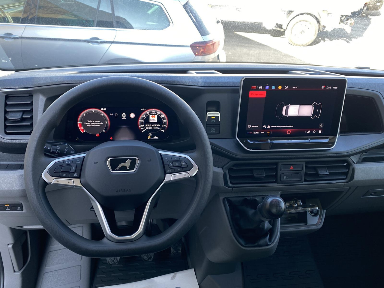 Interior photo 1: Flatbed van MAN TGE 3.180 DOKA 1+6 3640MM | OFFENE PRITSCHE + ALU KOFFER AUF DER PRITSCHE Interior photo 1: Flatbed van MAN TGE 3.180 DOKA 1+6 3640MM | OFFENE PRITSCHE + ALU KOFFER AUF DER PRITSCHE