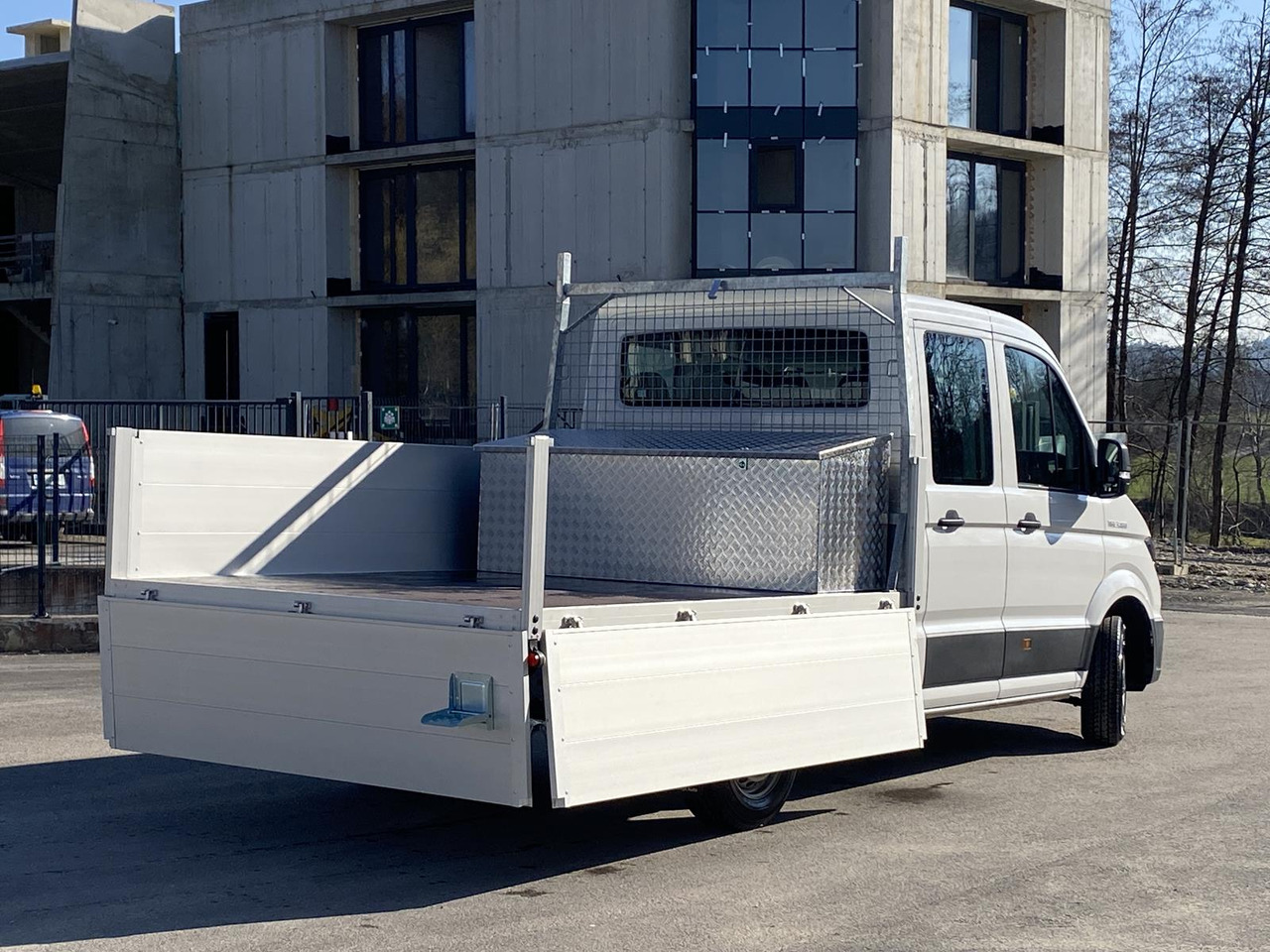 Flatbed van MAN TGE 3.180 DOKA 1+6 3640MM | OFFENE PRITSCHE + ALU KOFFER AUF DER PRITSCHE: picture 18 Flatbed van MAN TGE 3.180 DOKA 1+6 3640MM | OFFENE PRITSCHE + ALU KOFFER AUF DER PRITSCHE: picture 18