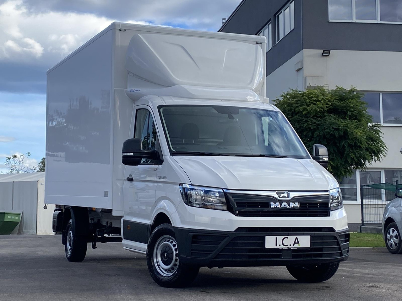 MAN TGE 3.180 RS4490 1+2, 180PS, 2.0L | ALU-BOX 4200mm + LADERAMPE - Box van: picture 3 MAN TGE 3.180 RS4490 1+2, 180PS, 2.0L | ALU-BOX 4200mm + LADERAMPE - Box van: picture 3