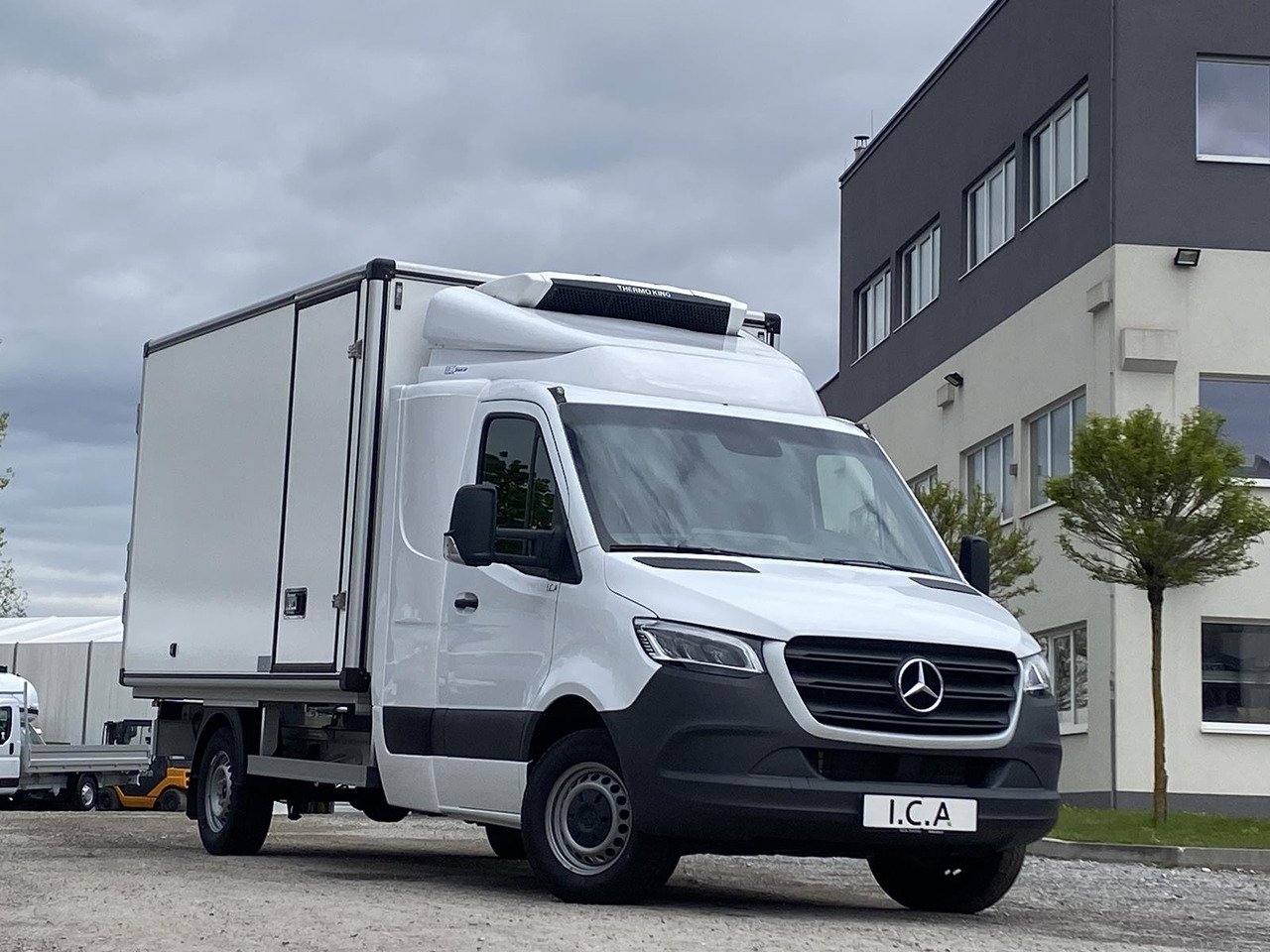 New Refrigerated van MERCEDES BENZ SPRINTER  317 CDI | DOPPELREGIME TIEFKÜHLKOFFER + BACKSLEEPER: picture 35