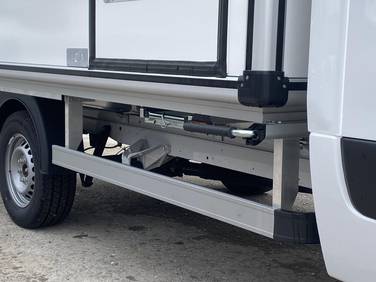 New Refrigerated van MERCEDES BENZ SPRINTER  317 CDI | DOPPELREGIME TIEFKÜHLKOFFER + BACKSLEEPER: picture 29