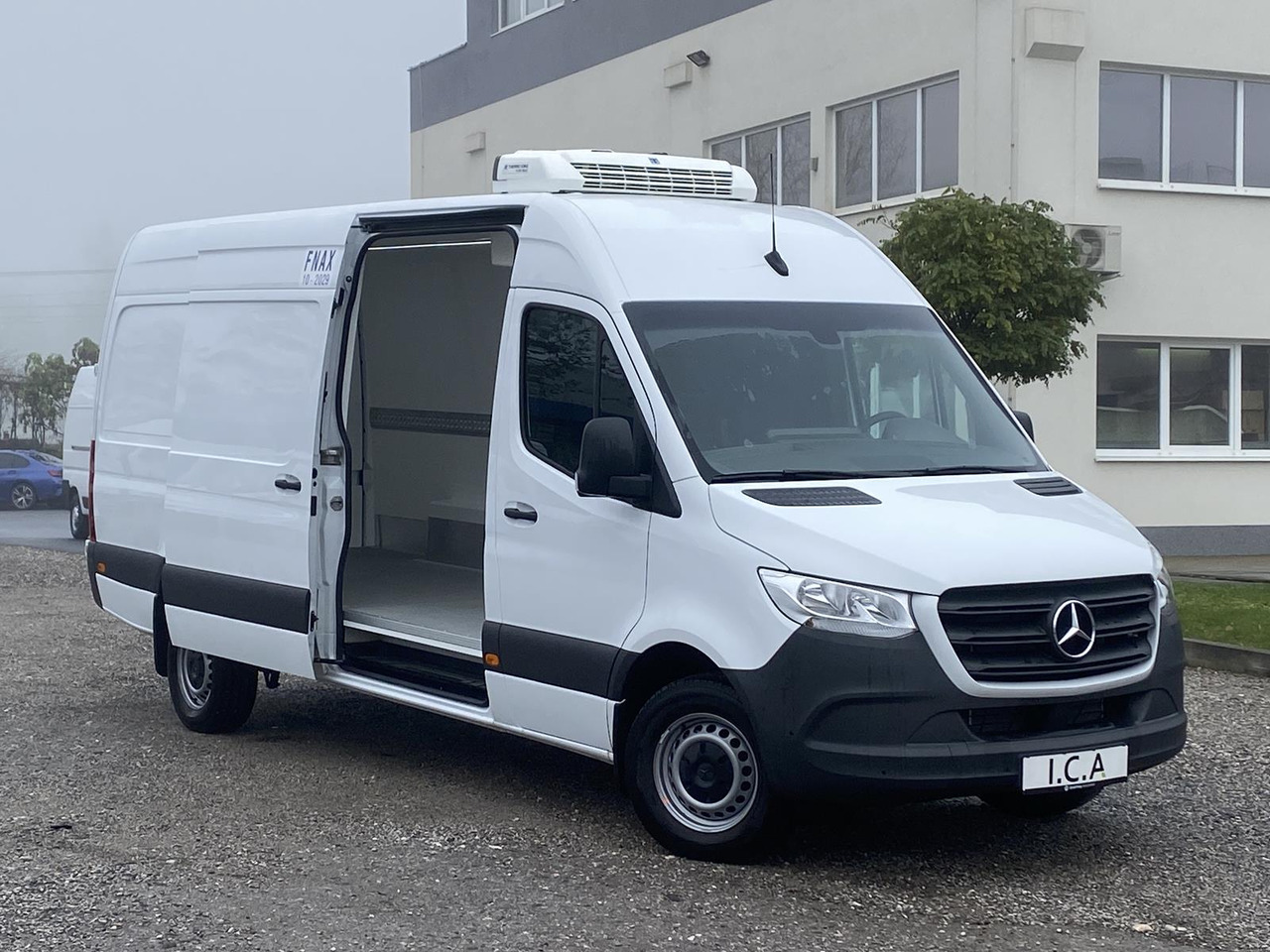 MERCEDES-BENZ SPRINTER 317 CDI L4H3 170PS AUTOMATIK FRISCHDIENST + KONVEKTA FK 3022 12-220V - Refrigerated van: picture 4 MERCEDES-BENZ SPRINTER 317 CDI L4H3 170PS AUTOMATIK FRISCHDIENST + KONVEKTA FK 3022 12-220V - Refrigerated van: picture 4