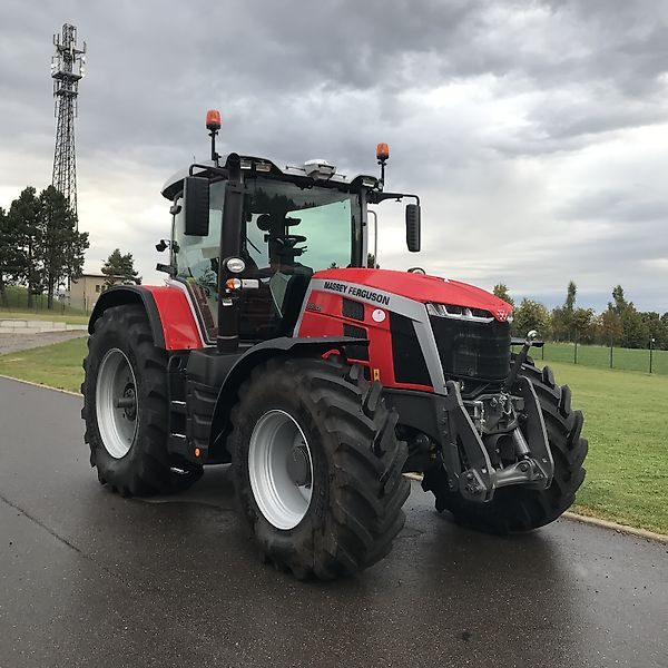 Massey Ferguson MF 8S.305 Exclusive - Farm tractor: picture 2 Massey Ferguson MF 8S.305 Exclusive - Farm tractor: picture 2
