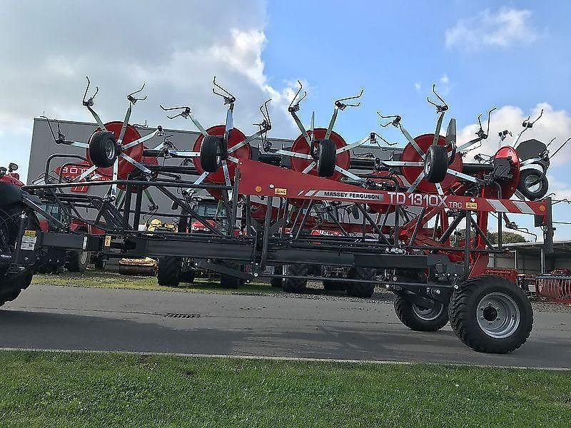 Massey Ferguson MF TD 1310 X TRC / Lotus 1250 Profi - Tedder/ Rake: picture 3 Massey Ferguson MF TD 1310 X TRC / Lotus 1250 Profi - Tedder/ Rake: picture 3