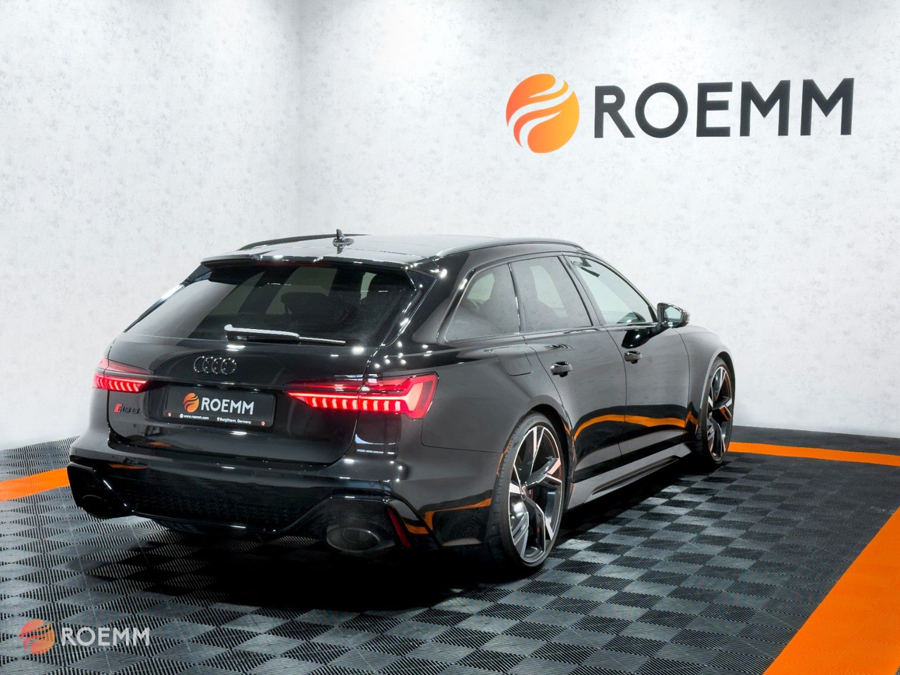 Audi RS6 Avant 4.0 TFSI quattro*Dynamik*360°*PANO*LED - Station wagon: picture 4 Audi RS6 Avant 4.0 TFSI quattro*Dynamik*360°*PANO*LED - Station wagon: picture 4