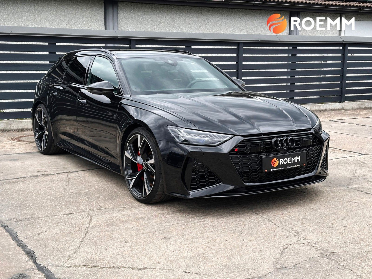 Audi RS6 Avant 4.0 TFSI quattro*Dynamik*360°*PANO*LED - Car: picture 4 Audi RS6 Avant 4.0 TFSI quattro*Dynamik*360°*PANO*LED - Car: picture 4