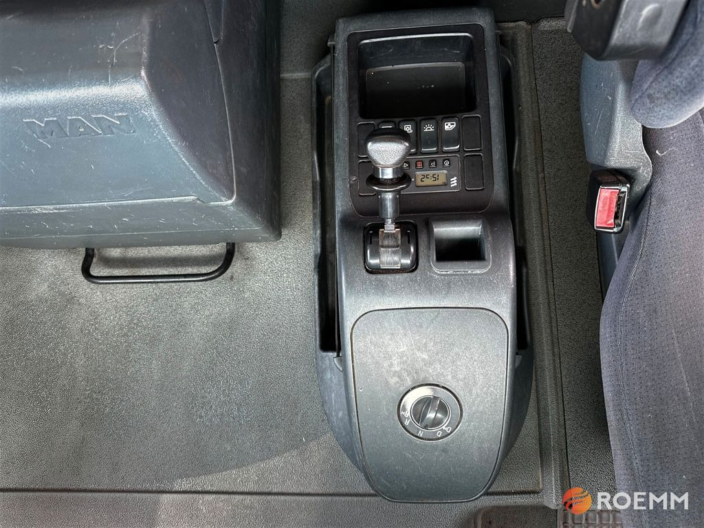 Tractor unit MAN TGA 18.400 BLS * TOP Zustand * MAN TGA 18.400 BLS * TOP Zustand *: picture 16 Tractor unit MAN TGA 18.400 BLS * TOP Zustand * MAN TGA 18.400 BLS * TOP Zustand *: picture 16