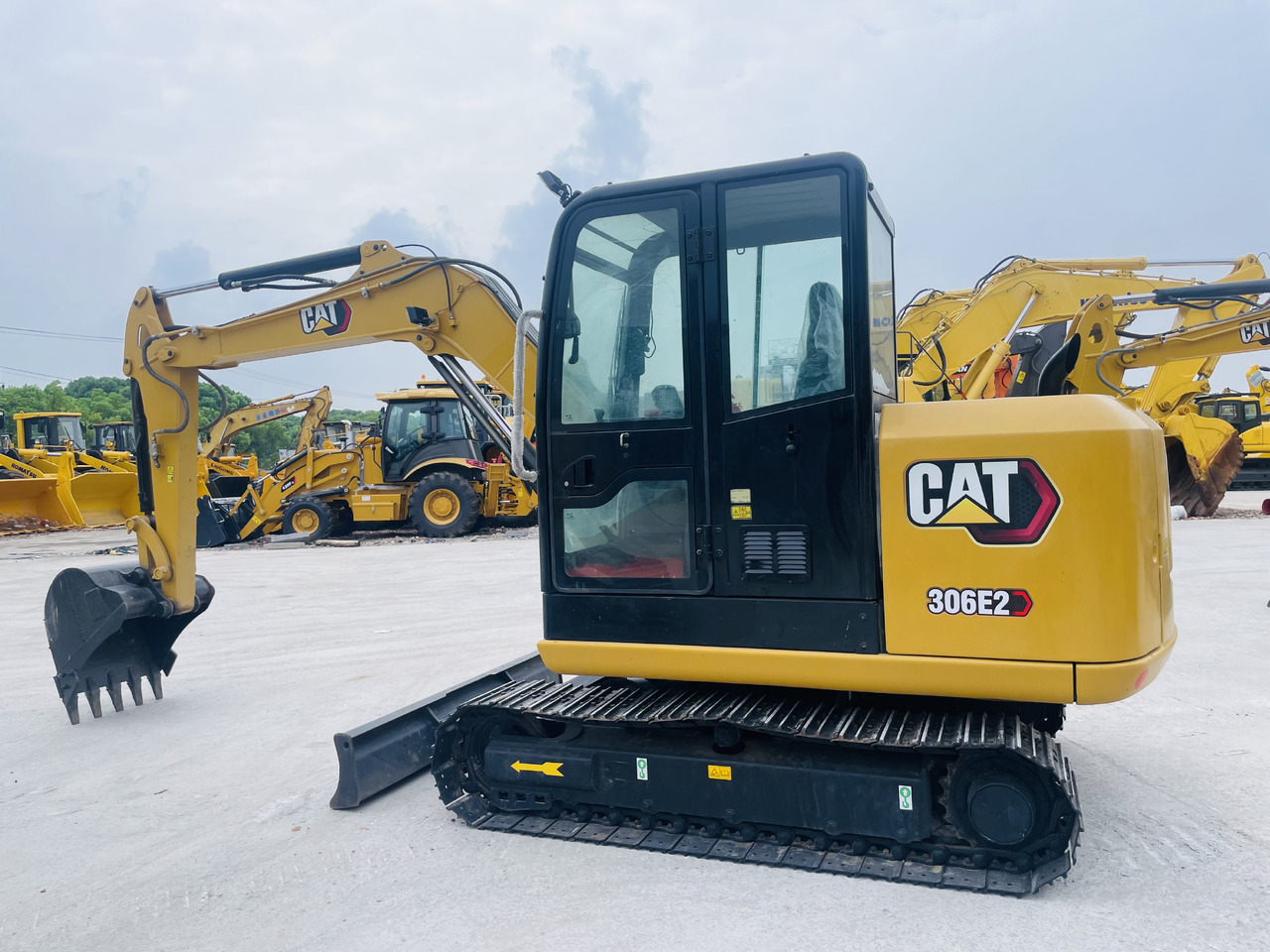 Caterpillar 306 Used Excavator CAT 306D 306E 3062 6 Ton Crawler Excavators Doosan DH60 DX60 Hyundai 60 for Sale - Mini excavator: picture 3 Caterpillar 306 Used Excavator CAT 306D 306E 3062 6 Ton Crawler Excavators Doosan DH60 DX60 Hyundai 60 for Sale - Mini excavator: picture 3