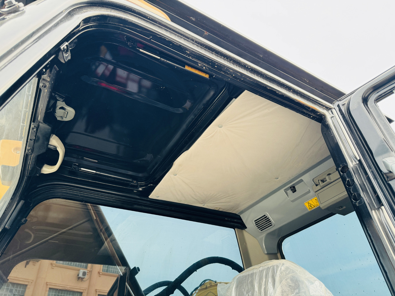 Crawler excavator Caterpillar 320D CAT 320D2 Used Excavator 320cl 320c 320GC Secondhand Excavator in Excellent Work Condition on Sale: picture 18