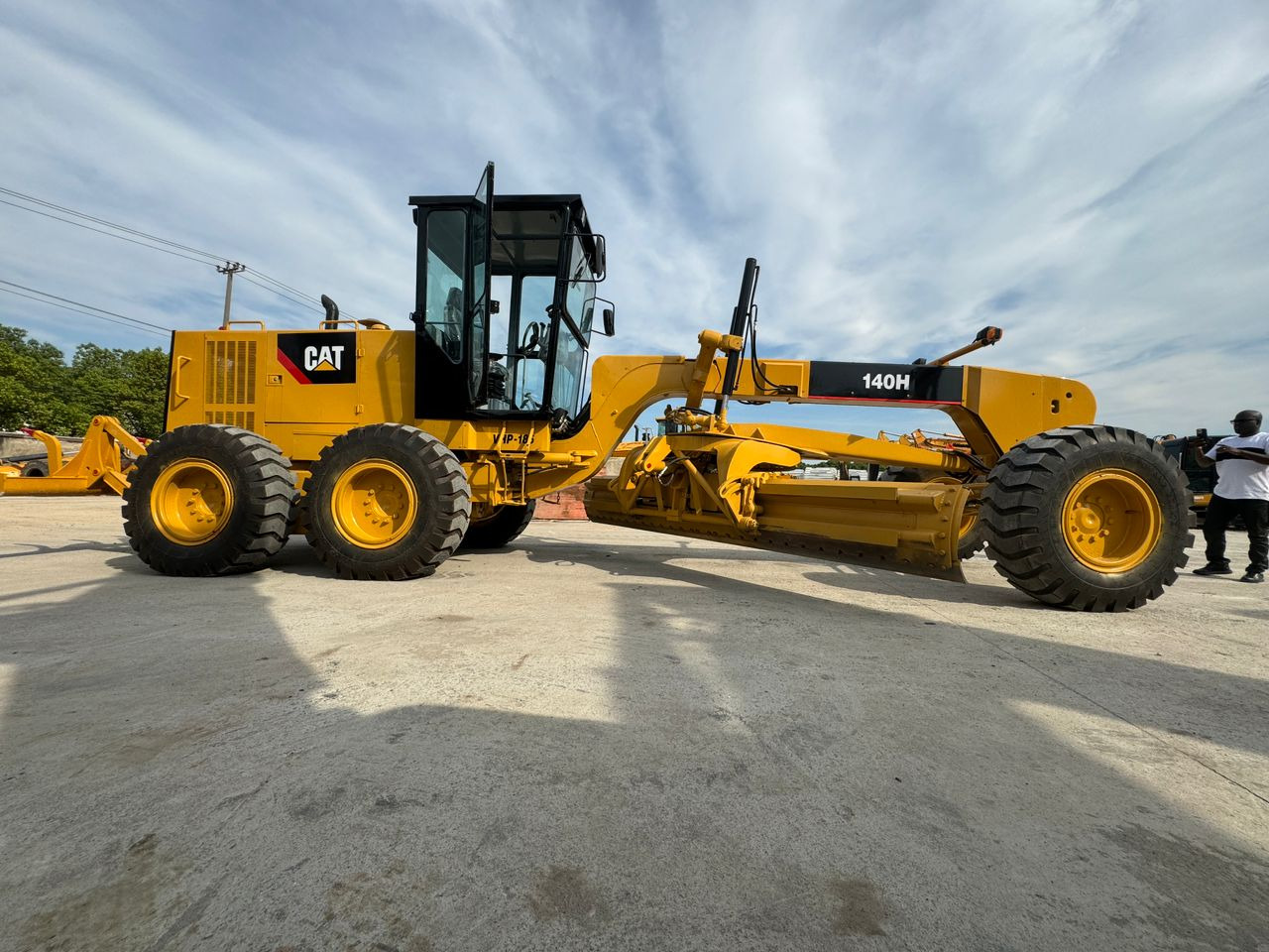 Caterpillar CAT 140 140H 140K Used Grader Secondhand Motor Grader in High Quality - Grader: picture 4 Caterpillar CAT 140 140H 140K Used Grader Secondhand Motor Grader in High Quality - Grader: picture 4