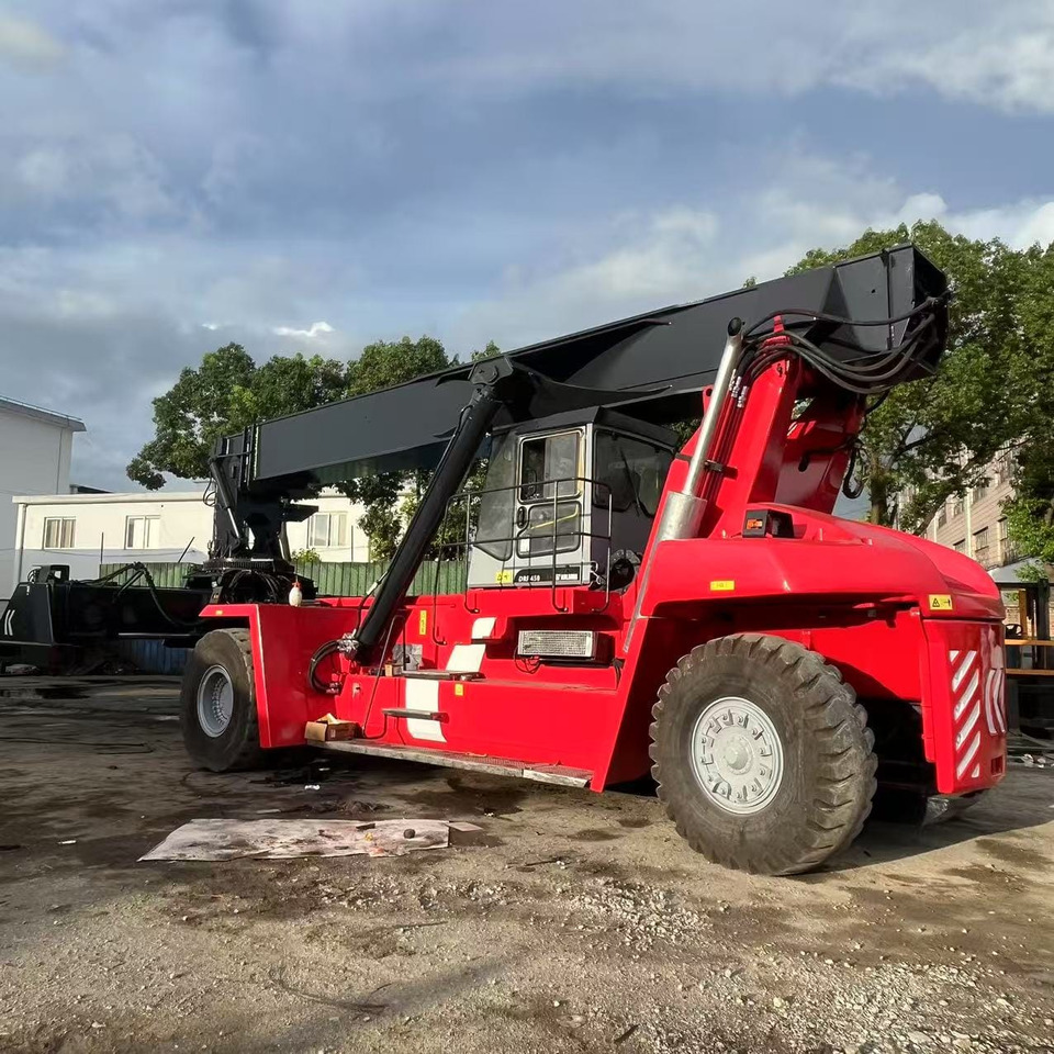 KALMAR 45 Ton Kalmar Reach Stacker DRD450 DRF450 DRT450 Telescopic Handler DRT450 and Sany Liugong Reach Stackers Lifting Reach Stacker Forklift - Reach stacker: picture 5 KALMAR 45 Ton Kalmar Reach Stacker DRD450 DRF450 DRT450 Telescopic Handler DRT450 and Sany Liugong Reach Stackers Lifting Reach Stacker Forklift - Reach stacker: picture 5