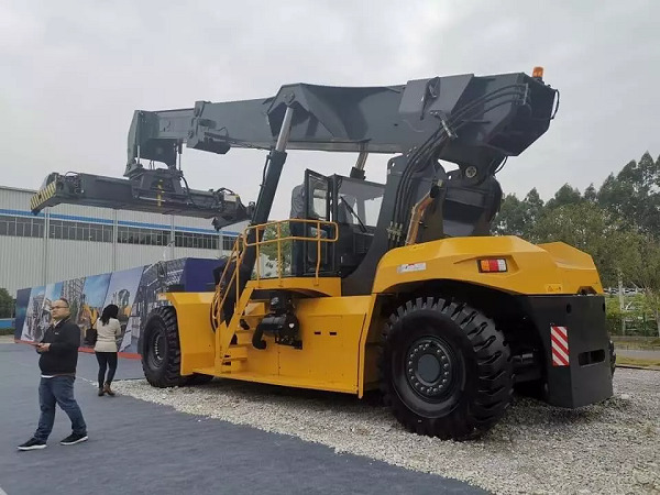 Reach stacker KALMAR 45 Ton Kalmar Reach Stacker DRD450 DRF450 DRT450 Telescopic Handler DRT450 and Sany Liugong Reach Stackers Lifting Reach Stacker Forklift: picture 9 Reach stacker KALMAR 45 Ton Kalmar Reach Stacker DRD450 DRF450 DRT450 Telescopic Handler DRT450 and Sany Liugong Reach Stackers Lifting Reach Stacker Forklift: picture 9