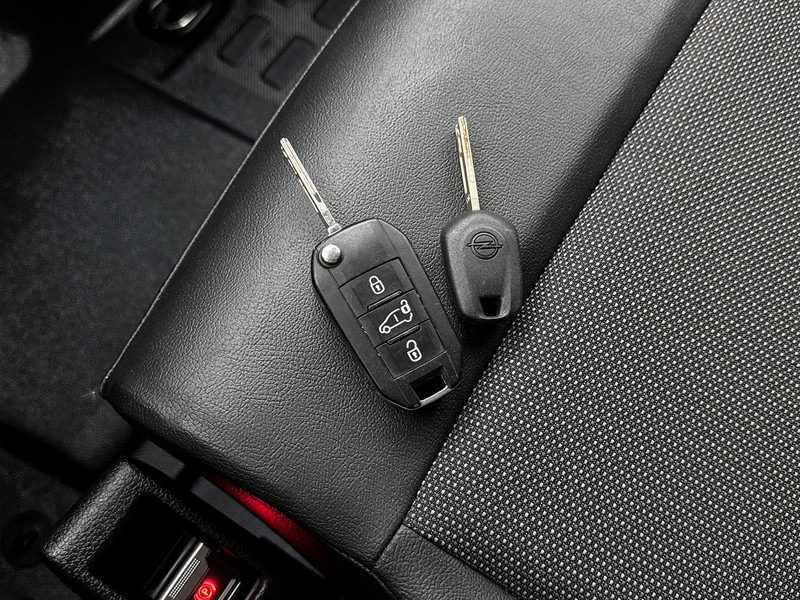 Opel Vivaro-e L2H1 Edition 75 kWh Long range Cruise Control Inrichting on lease Opel Vivaro-e L2H1 Edition 75 kWh Long range Cruise Control Inrichting: picture 9 Opel Vivaro-e L2H1 Edition 75 kWh Long range Cruise Control Inrichting on lease Opel Vivaro-e L2H1 Edition 75 kWh Long range Cruise Control Inrichting: picture 9