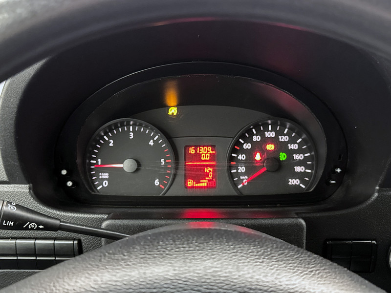 Volkswagen Crafter 35 2.0 TDI L1H1 2x schuifdeur Inrichting Lucht geveerde stoel Cruise control Airco - Panel van: picture 5 Volkswagen Crafter 35 2.0 TDI L1H1 2x schuifdeur Inrichting Lucht geveerde stoel Cruise control Airco - Panel van: picture 5