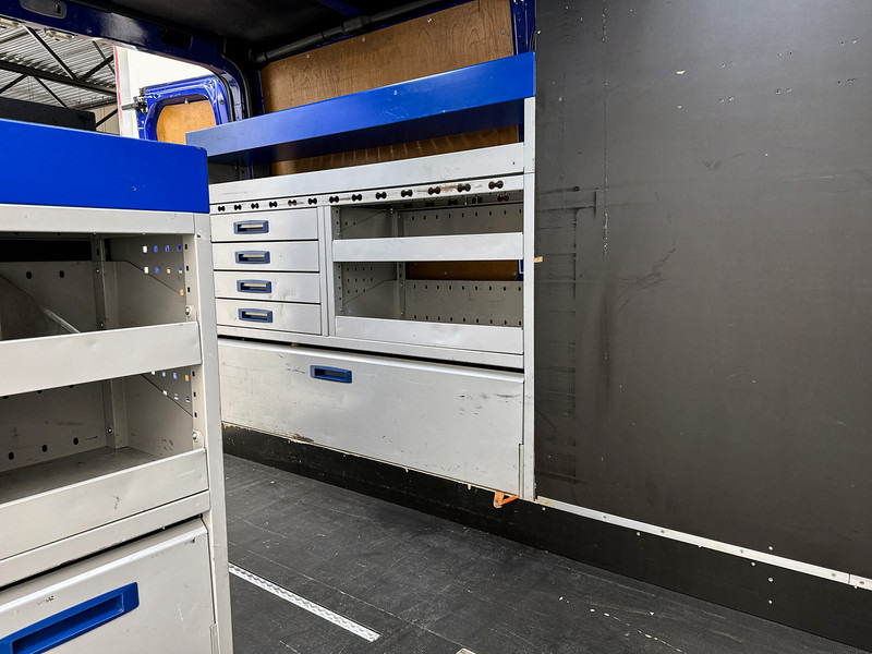 Panel van Volkswagen Crafter 35 2.0 TDI L1H1 2x schuifdeur Inrichting Lucht geveerde stoel Cruise control Airco: picture 16 Panel van Volkswagen Crafter 35 2.0 TDI L1H1 2x schuifdeur Inrichting Lucht geveerde stoel Cruise control Airco: picture 16