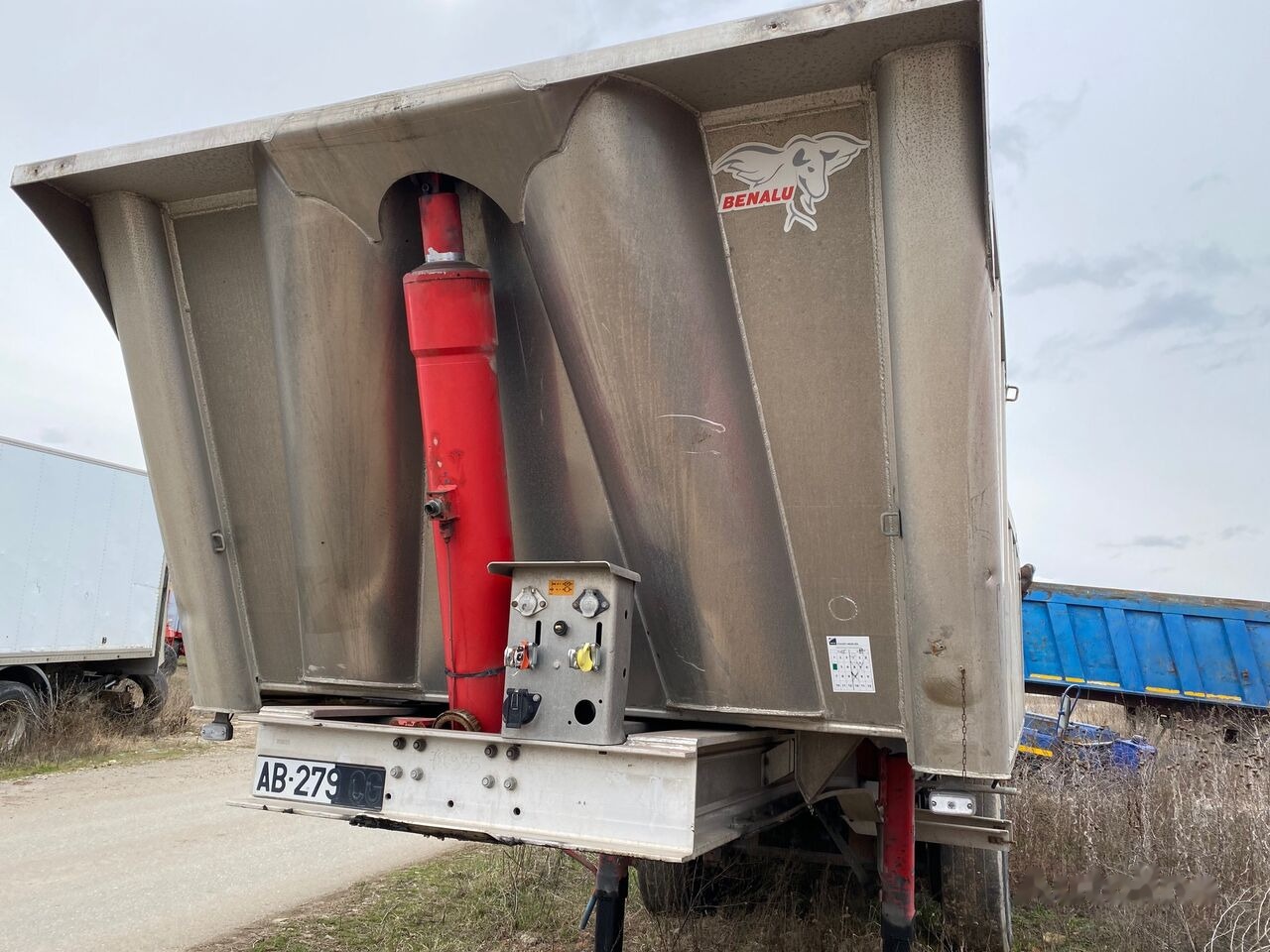 Benalu Full Aluminiu* 2008* AGREGATE - Tipper semi-trailer: picture 3 Benalu Full Aluminiu* 2008* AGREGATE - Tipper semi-trailer: picture 3