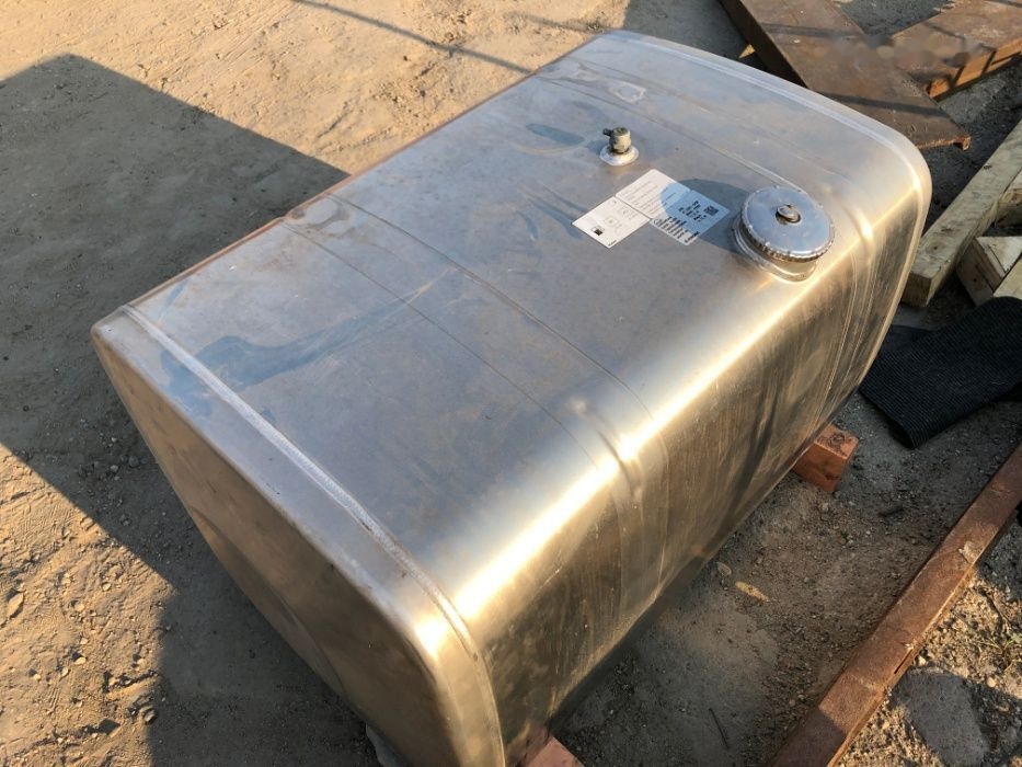 MAGNA 370 L MAN TGX truck - Fuel tank for Truck: picture 3 MAGNA 370 L MAN TGX truck - Fuel tank for Truck: picture 3