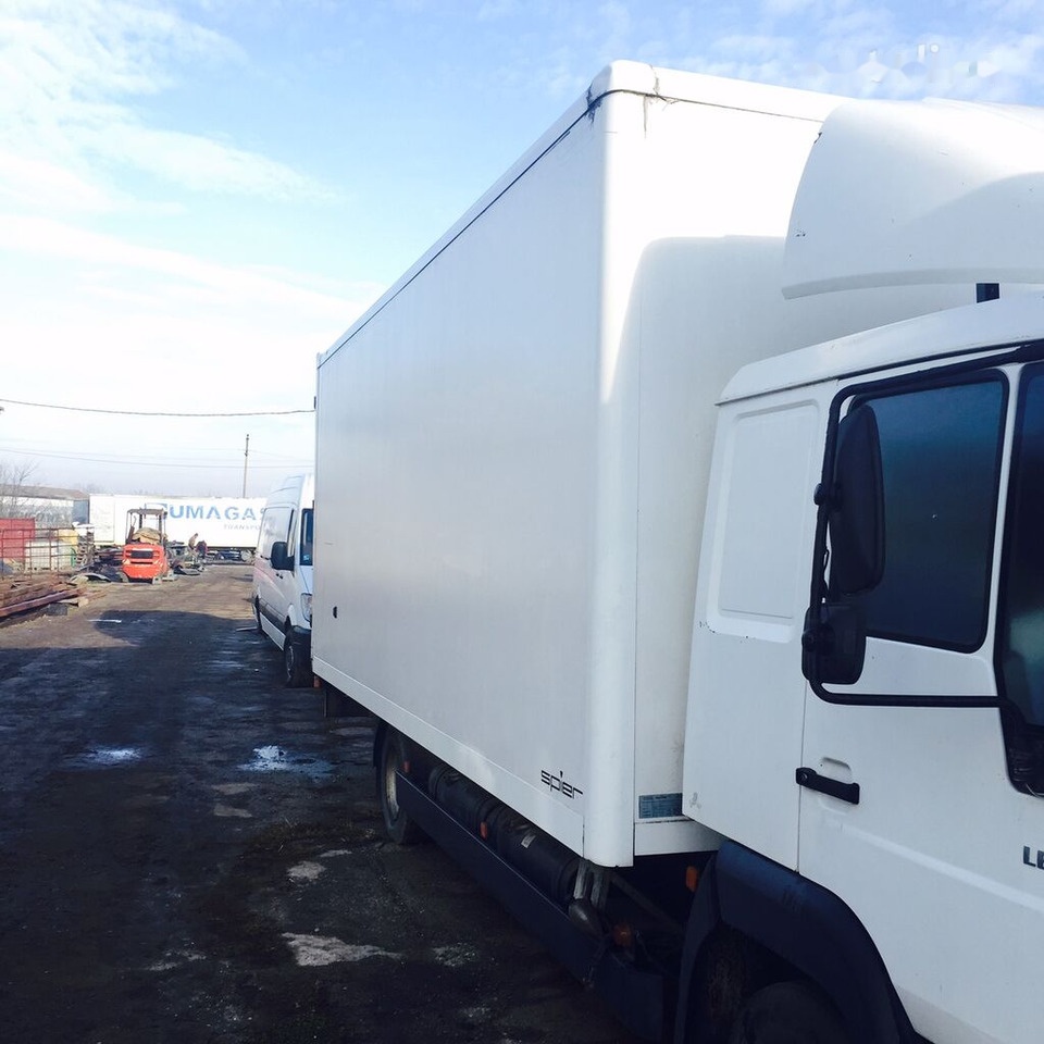 MAN LE 8-180 - Curtainsider truck: picture 2 MAN LE 8-180 - Curtainsider truck: picture 2