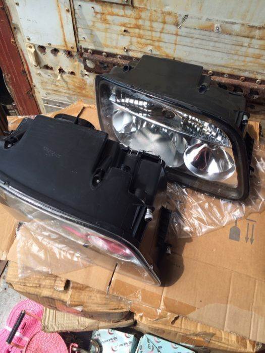 Mercedes-Benz Actros MP2 MP3 truck - Headlight for Truck: picture 3 Mercedes-Benz Actros MP2 MP3 truck - Headlight for Truck: picture 3