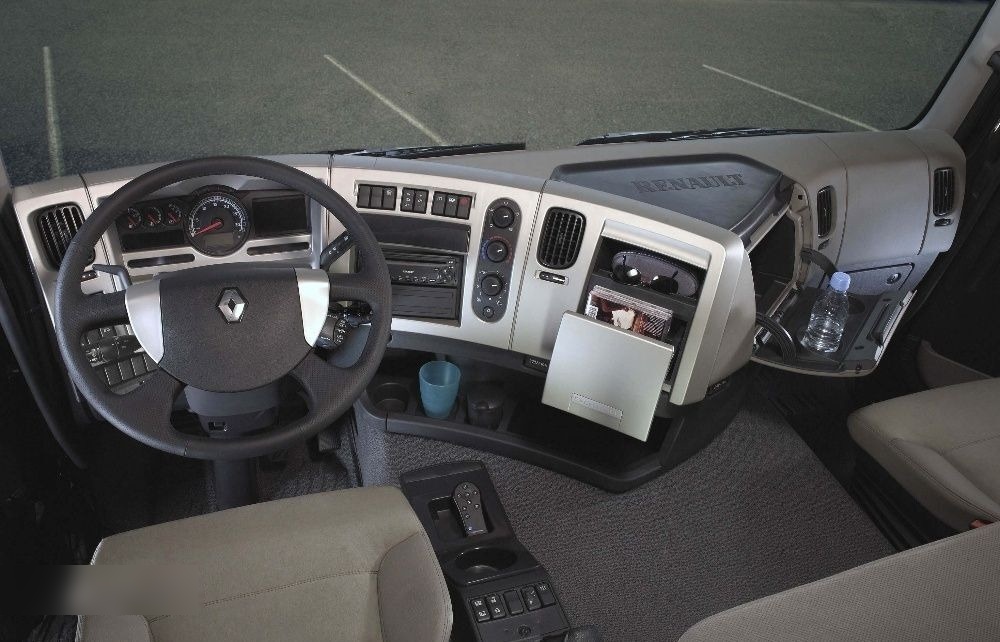 Renault DXI/DCI truck - Cab for Truck: picture 1 Renault DXI/DCI truck - Cab for Truck: picture 1