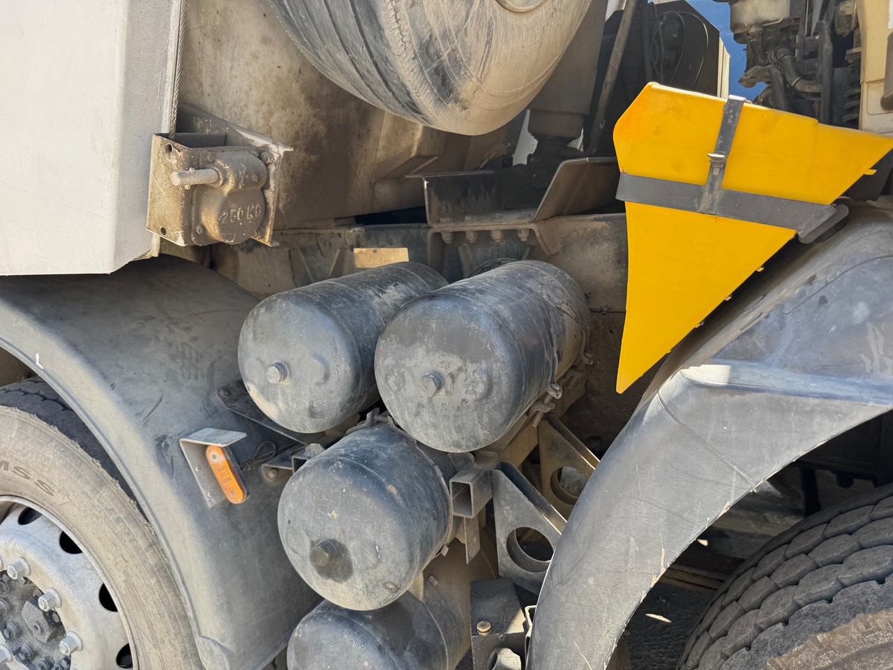 Truck IVECO EuroTrakker 410 2009 Euro 4 Cursor 13 Klima : Sasiu GROS , Multi: picture 9