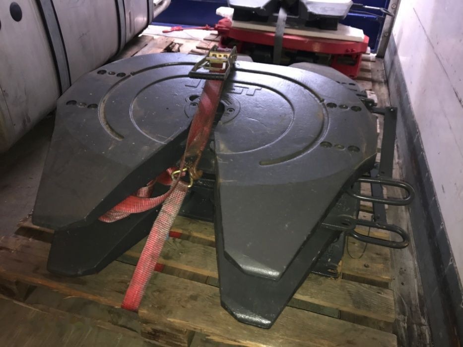 Truck - Fifth wheel coupling for Truck: picture 3 Truck - Fifth wheel coupling for Truck: picture 3