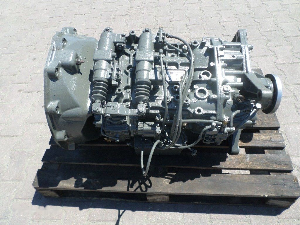 ZF 8S180   MAN DAF IVECO RENAULT - Gearbox for Truck: picture 1 ZF 8S180   MAN DAF IVECO RENAULT - Gearbox for Truck: picture 1