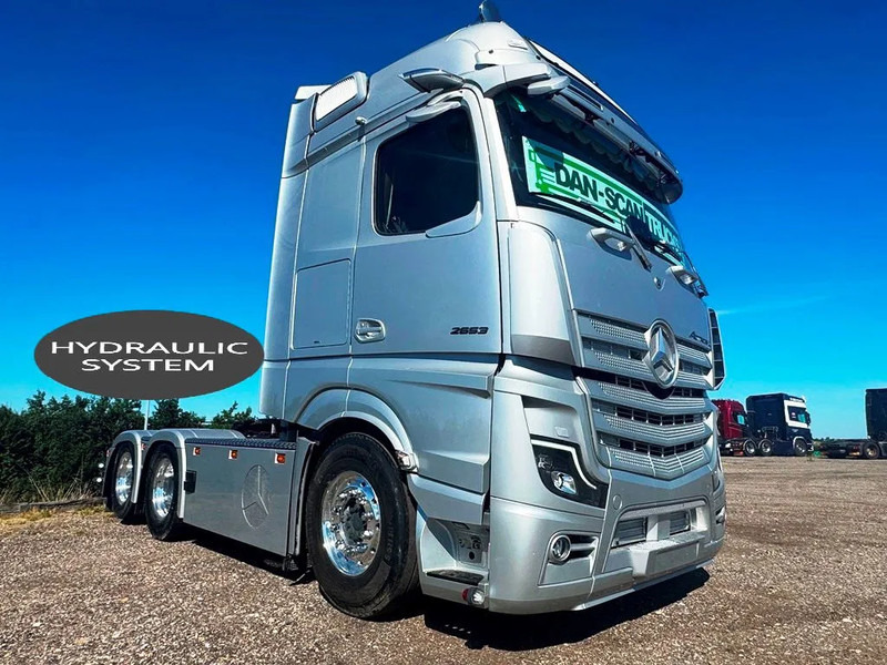 Mercedes-Benz Actros 2653 Special Interior. 6x2 3250mm weelbase. Air / Air suspension. hydr. syatem. Invertor. Micro wave. - Tractor unit: picture 2 Mercedes-Benz Actros 2653 Special Interior. 6x2 3250mm weelbase. Air / Air suspension. hydr. syatem. Invertor. Micro wave. - Tractor unit: picture 2