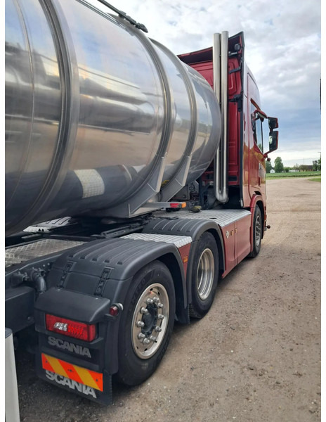 Scania R590 V8 NGS Rear steering 6x2*4. Air / Air suspension. Hydr. system - Tractor unit: picture 5 Scania R590 V8 NGS Rear steering 6x2*4. Air / Air suspension. Hydr. system - Tractor unit: picture 5