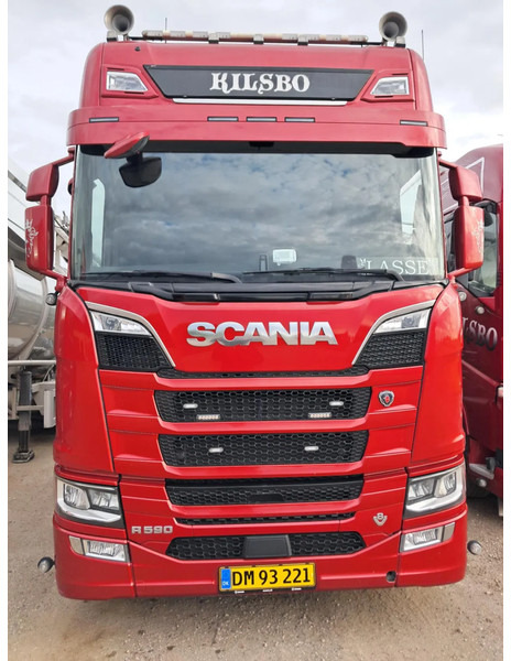 Scania R590 V8 NGS Rear steering 6x2*4. Air / Air suspension. Hydr. system - Tractor unit: picture 4 Scania R590 V8 NGS Rear steering 6x2*4. Air / Air suspension. Hydr. system - Tractor unit: picture 4